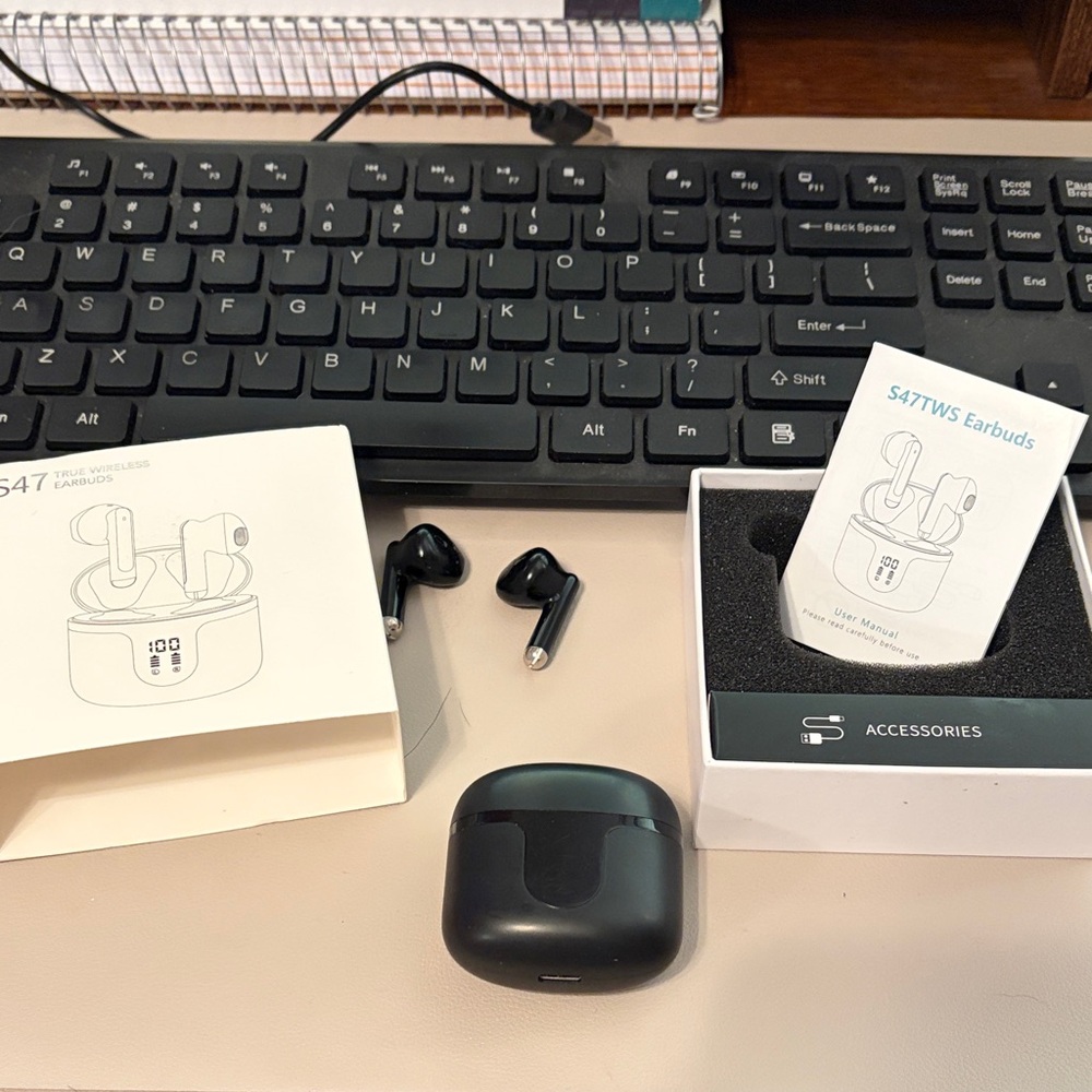 47 S47TWS Black Wireless Earbuds